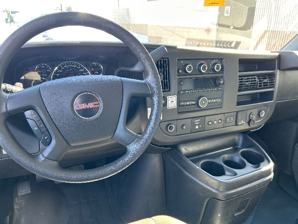 Light Duty Box Truck-Light and Medium Duty Trucks-GMC-2021-Savana G33903-Chicopee-MA-132,352\n\t\tmiles-$ 24,000 - Image 18