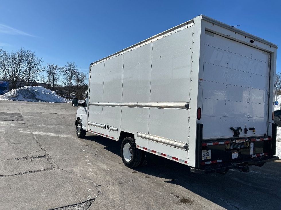 Light Duty Box Truck-Light and Medium Duty Trucks-GMC-2021-Savana G33903-Chicopee-MA-132,352\n\t\tmiles-$ 24,000 - Image 6