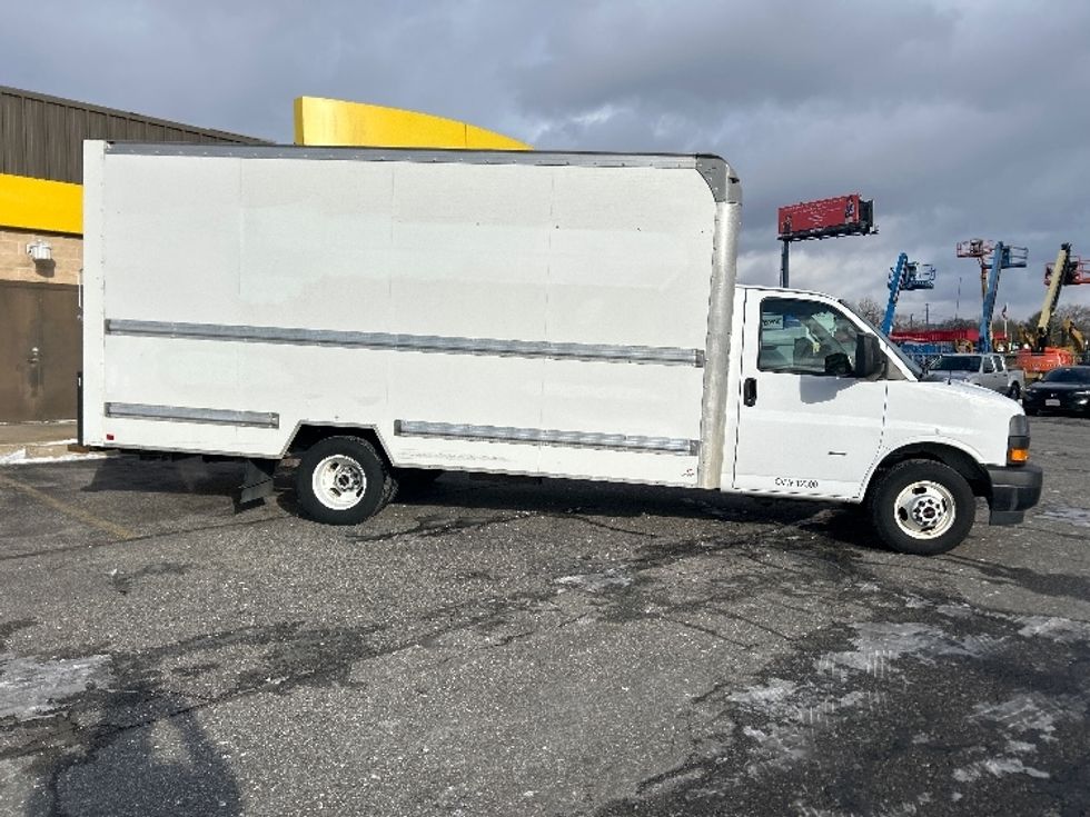 Light Duty Box Truck-Light and Medium Duty Trucks-GMC-2021-Savana G33903-Chicopee-MA-86,935\n\t\tmiles-$ 29,000 - Image 15