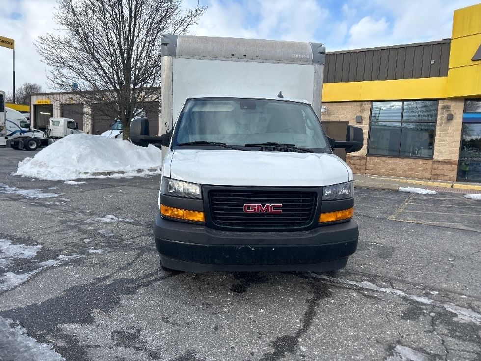 Light Duty Box Truck-Light and Medium Duty Trucks-GMC-2021-Savana G33903-Chicopee-MA-86,935\n\t\tmiles-$ 29,000 - Image 2