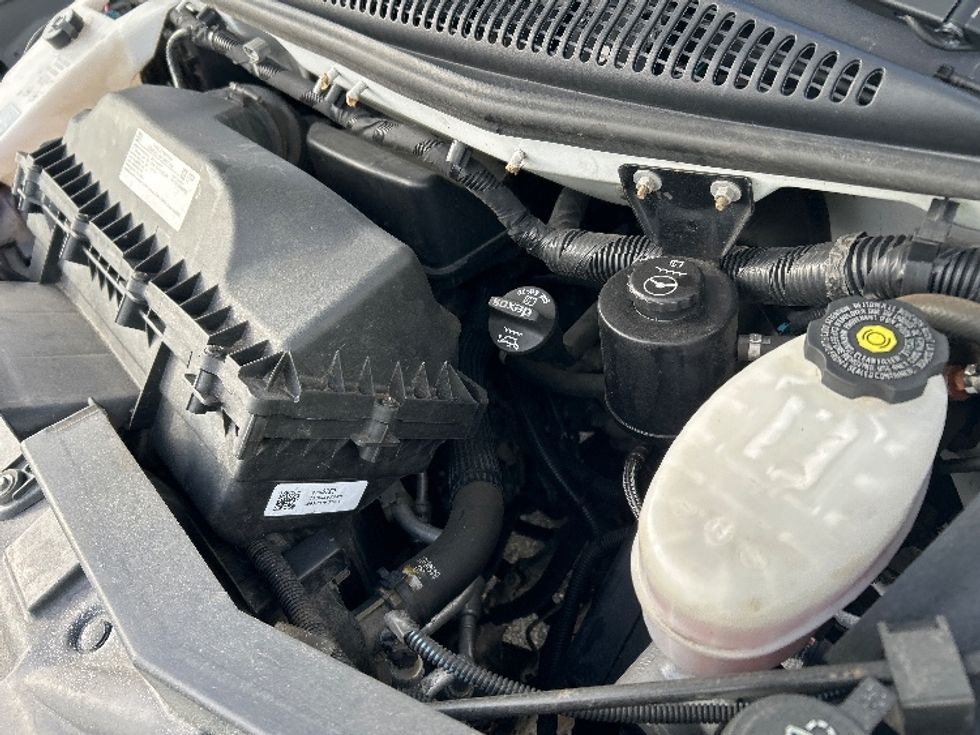 Light Duty Box Truck-Light and Medium Duty Trucks-GMC-2021-Savana G33903-Chicopee-MA-86,935\n\t\tmiles-$ 29,000 - Image 24