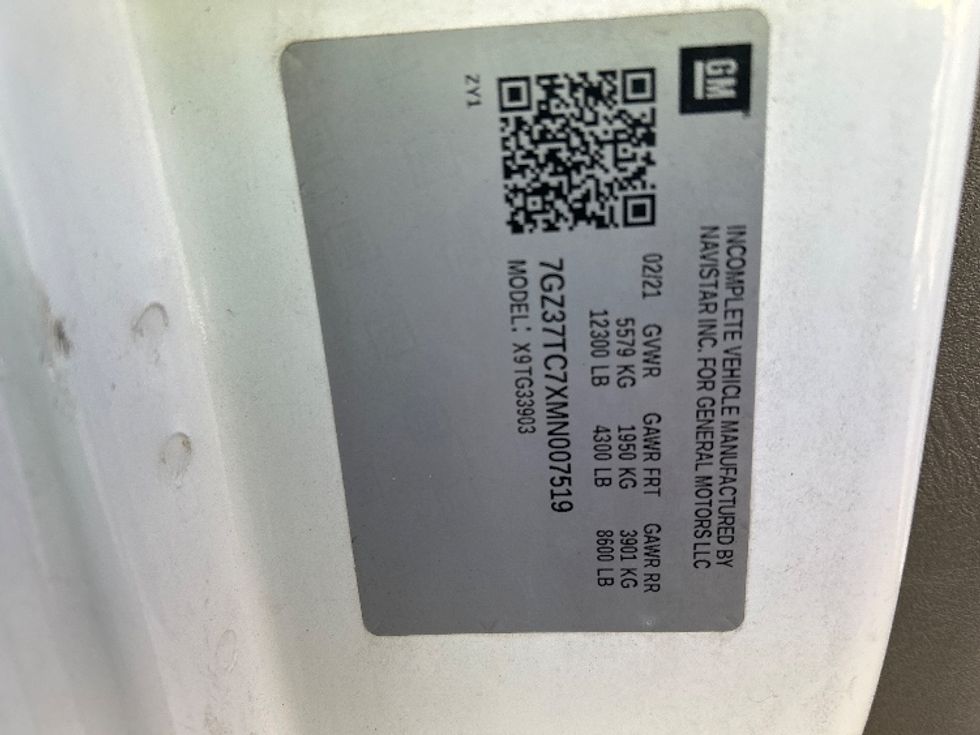 Light Duty Box Truck-Light and Medium Duty Trucks-GMC-2021-Savana G33903-Chicopee-MA-86,935\n\t\tmiles-$ 29,000 - Image 25