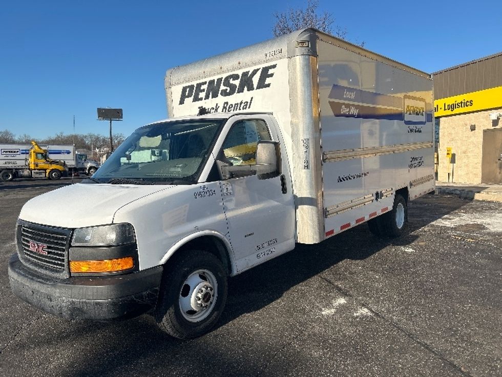 Light Duty Box Truck-Light and Medium Duty Trucks-GMC-2021-Savana G33903-Chicopee-MA-87,684\n\t\tmiles-$ 29,500 - Image 3
