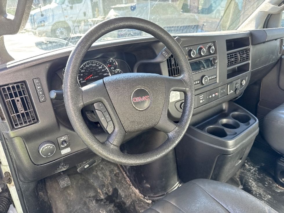 Light Duty Box Truck-Light and Medium Duty Trucks-GMC-2021-Savana G33903-Chicopee-MA-89,566\n\t\tmiles-$ 28,750 - Image 16