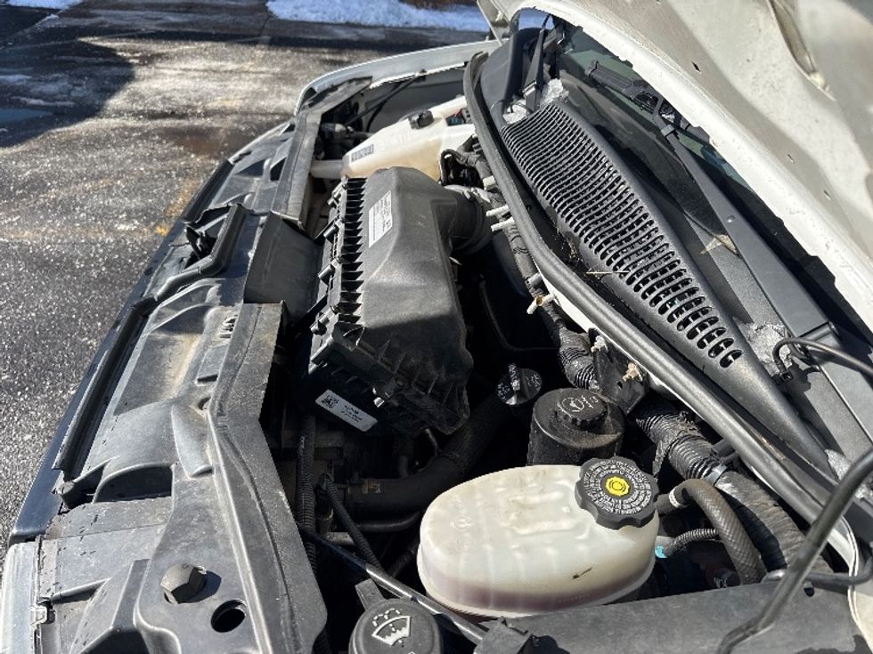 Light Duty Box Truck-Light and Medium Duty Trucks-GMC-2021-Savana G33903-Chicopee-MA-89,566\n\t\tmiles-$ 28,750 - Image 23