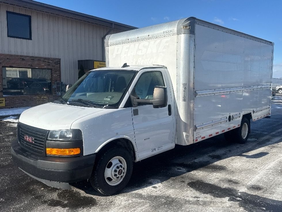 Light Duty Box Truck-Light and Medium Duty Trucks-GMC-2021-Savana G33903-Chicopee-MA-89,566\n\t\tmiles-$ 28,750 - Image 3