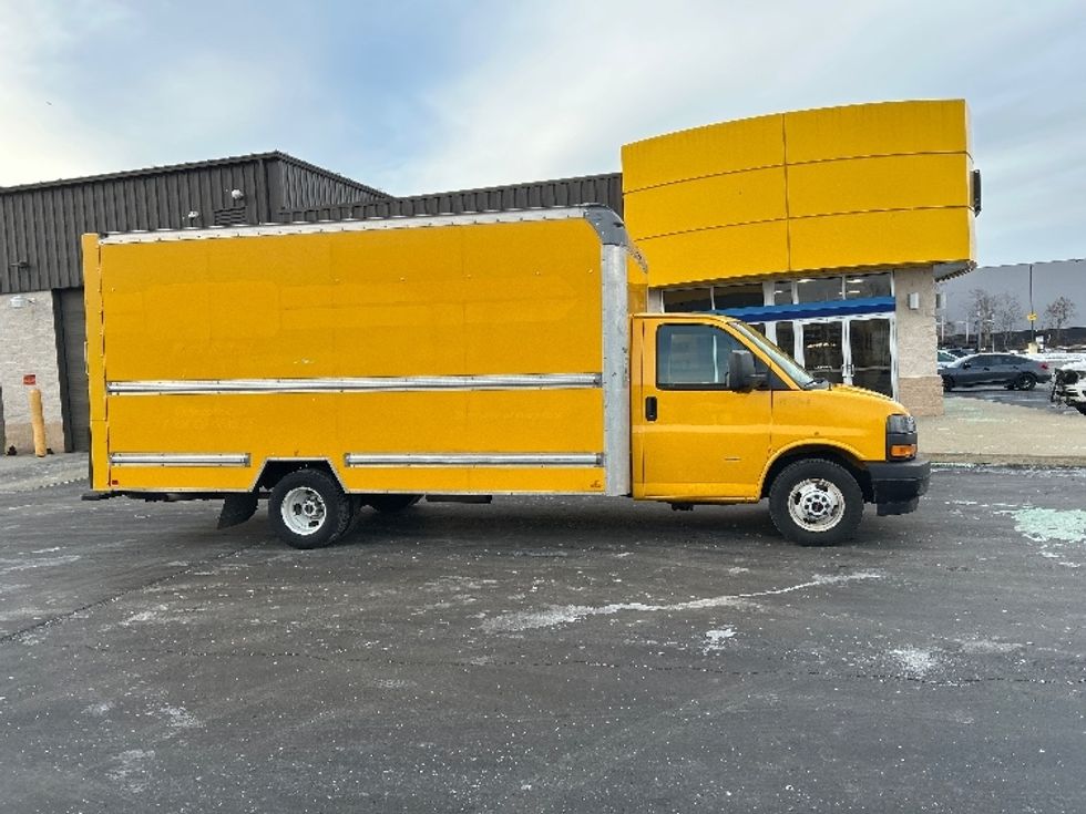 Light Duty Box Truck-Light and Medium Duty Trucks-GMC-2021-Savana G33903-Chicopee-MA-90,406\n\t\tmiles-$ 26,000 - Image 13