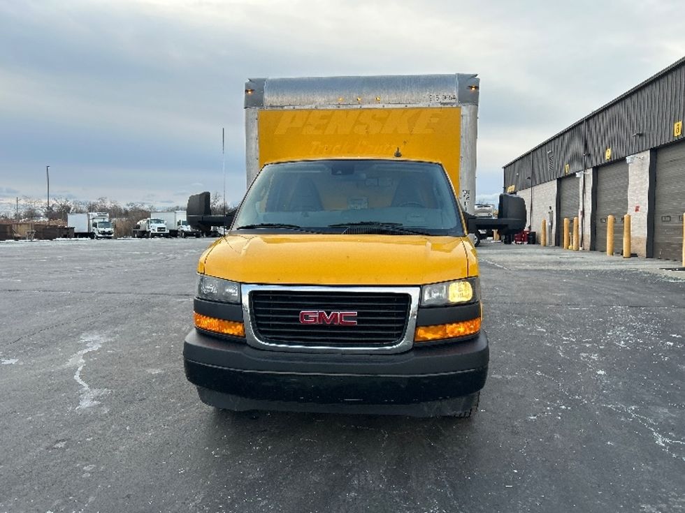Light Duty Box Truck-Light and Medium Duty Trucks-GMC-2021-Savana G33903-Chicopee-MA-90,406\n\t\tmiles-$ 26,000 - Image 2