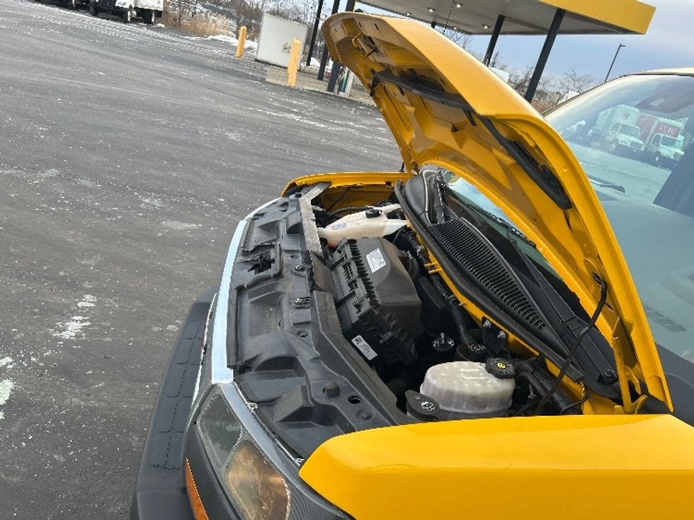 Light Duty Box Truck-Light and Medium Duty Trucks-GMC-2021-Savana G33903-Chicopee-MA-90,406\n\t\tmiles-$ 26,000 - Image 22