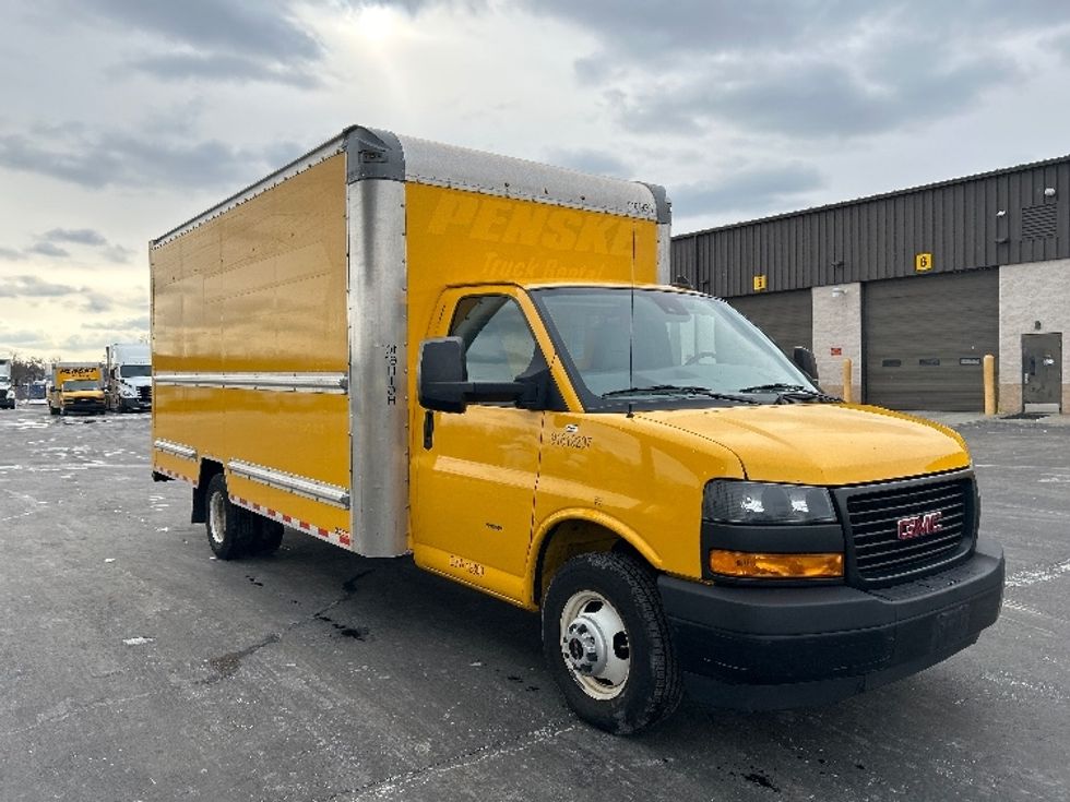 Light Duty Box Truck-Light and Medium Duty Trucks-GMC-2021-Savana G33903-Chicopee-MA-90,905\n\t\tmiles-$ 26,000 - Image 1