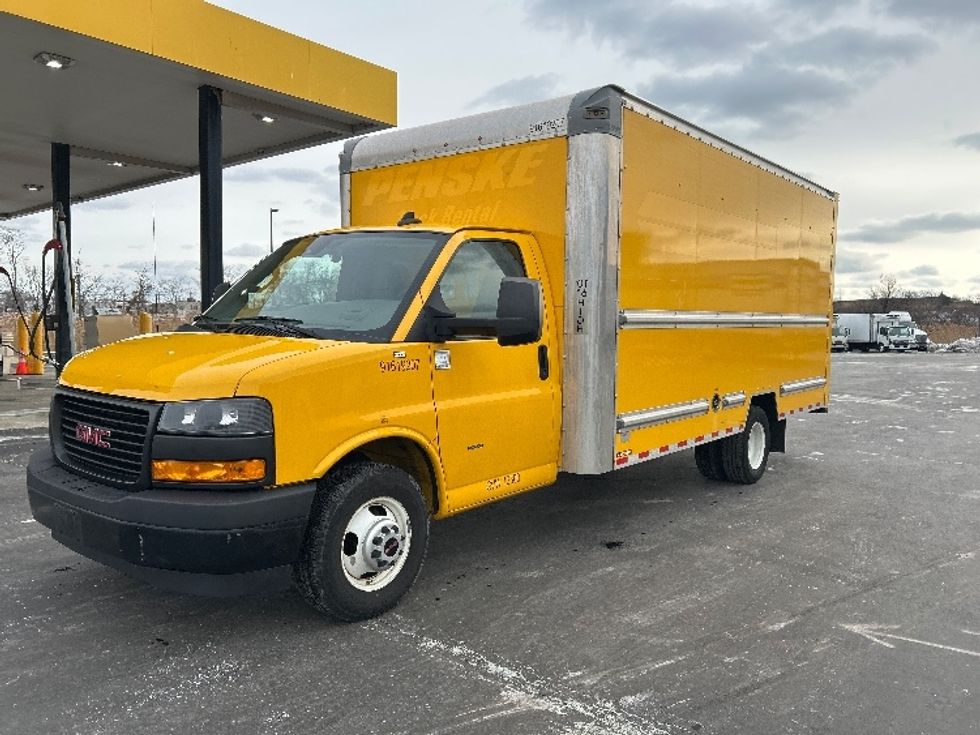 Light Duty Box Truck-Light and Medium Duty Trucks-GMC-2021-Savana G33903-Chicopee-MA-90,905\n\t\tmiles-$ 26,000 - Image 3