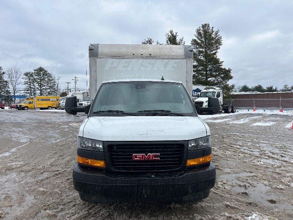 Light Duty Box Truck-Light and Medium Duty Trucks-GMC-2021-Savana G33903-Chicopee-MA-92,966\n\t\tmiles-$ 28,500 - Image 2