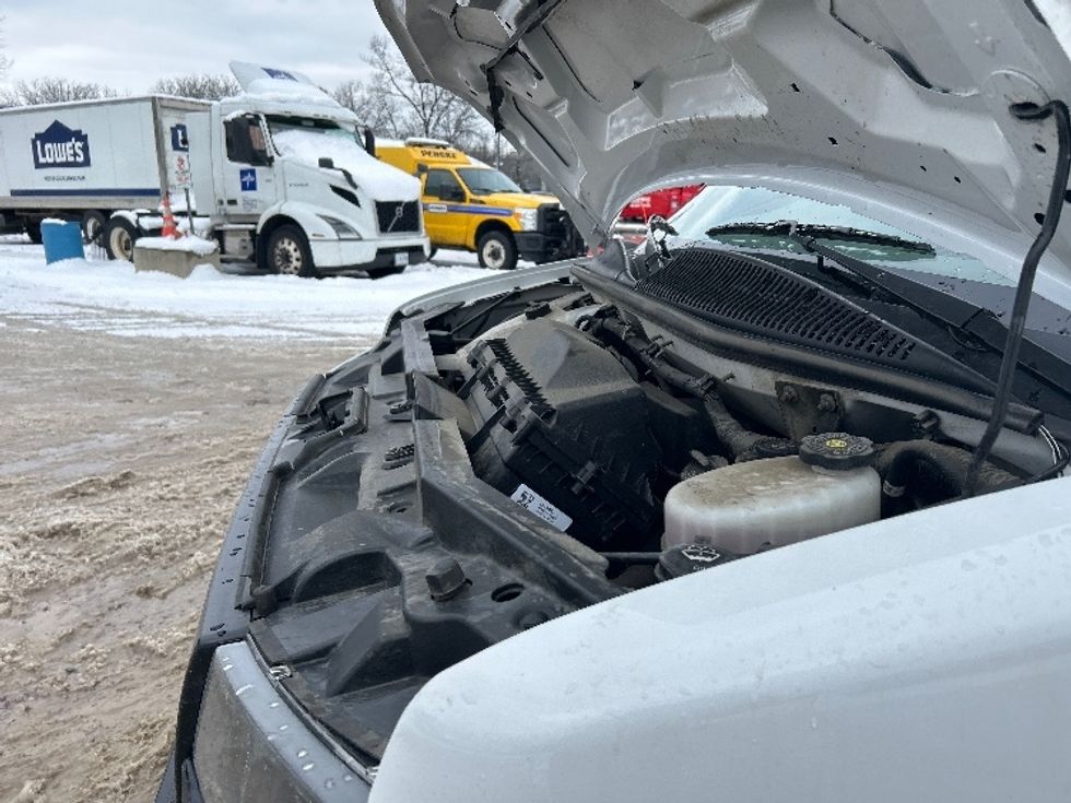 Light Duty Box Truck-Light and Medium Duty Trucks-GMC-2021-Savana G33903-Chicopee-MA-92,966\n\t\tmiles-$ 28,500 - Image 24