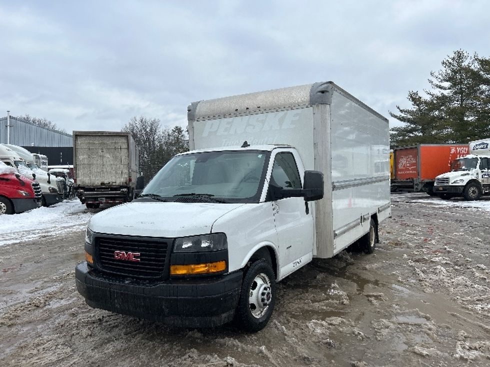 Light Duty Box Truck-Light and Medium Duty Trucks-GMC-2021-Savana G33903-Chicopee-MA-92,966\n\t\tmiles-$ 28,500 - Image 3