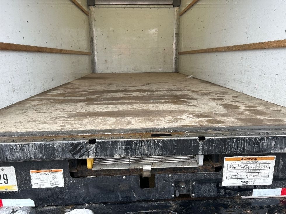 Light Duty Box Truck-Light and Medium Duty Trucks-GMC-2021-Savana G33903-Chicopee-MA-92,966\n\t\tmiles-$ 28,500 - Image 9