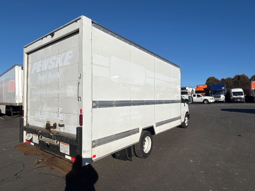 Light Duty Box Truck-Light and Medium Duty Trucks-GMC-2021-Savana G33903-Chicopee-MA-93,741\n\t\tmiles-$ 28,500 - Image 13