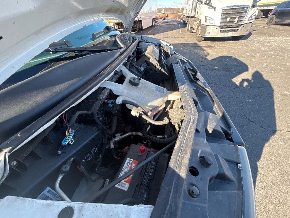 Light Duty Box Truck-Light and Medium Duty Trucks-GMC-2021-Savana G33903-Chicopee-MA-93,741\n\t\tmiles-$ 28,500 - Image 23