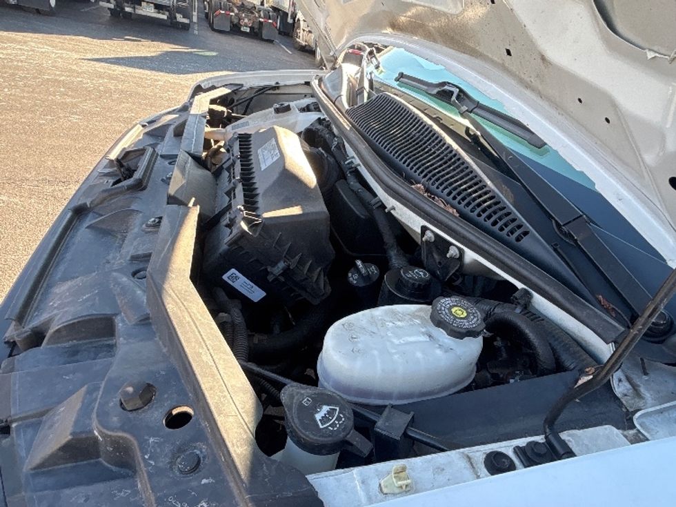 Light Duty Box Truck-Light and Medium Duty Trucks-GMC-2021-Savana G33903-Chicopee-MA-93,741\n\t\tmiles-$ 28,500 - Image 24