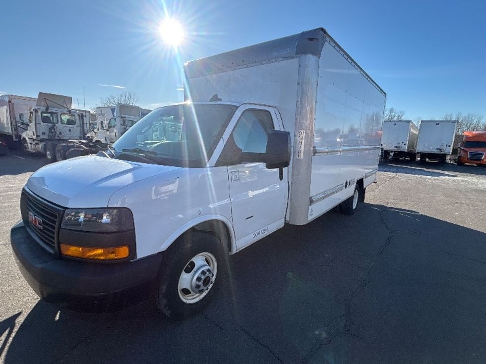 Light Duty Box Truck-Light and Medium Duty Trucks-GMC-2021-Savana G33903-Chicopee-MA-93,741\n\t\tmiles-$ 28,500 - Image 3