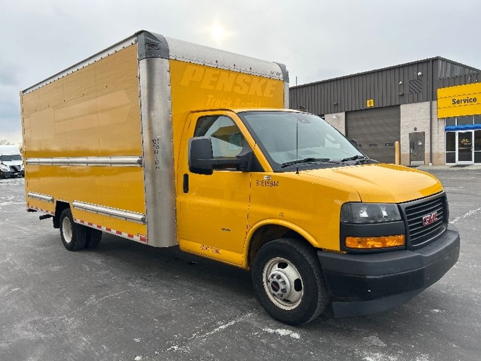 Light Duty Box Truck-Light and Medium Duty Trucks-GMC-2021-Savana G33903-Chicopee-MA-95,440\n\t\tmiles-$ 25,500 - Image 1