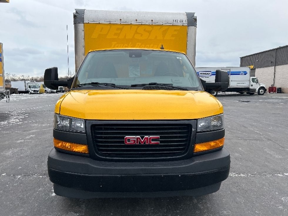 Light Duty Box Truck-Light and Medium Duty Trucks-GMC-2021-Savana G33903-Chicopee-MA-95,440\n\t\tmiles-$ 25,500 - Image 2
