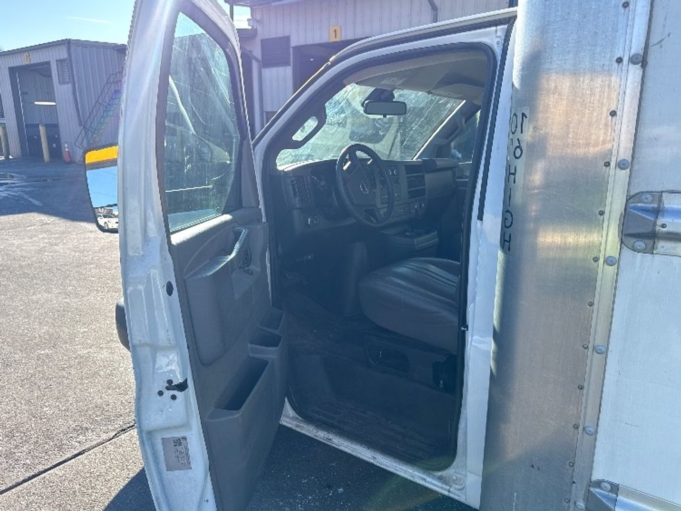 Light Duty Box Truck-Light and Medium Duty Trucks-GMC-2021-Savana G33903-Chicopee-MA-96,828\n\t\tmiles-$ 28,000 - Image 15