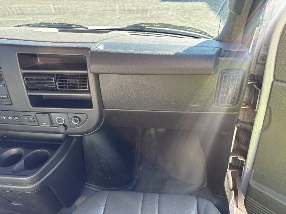 Light Duty Box Truck-Light and Medium Duty Trucks-GMC-2021-Savana G33903-Chicopee-MA-96,828\n\t\tmiles-$ 28,000 - Image 20