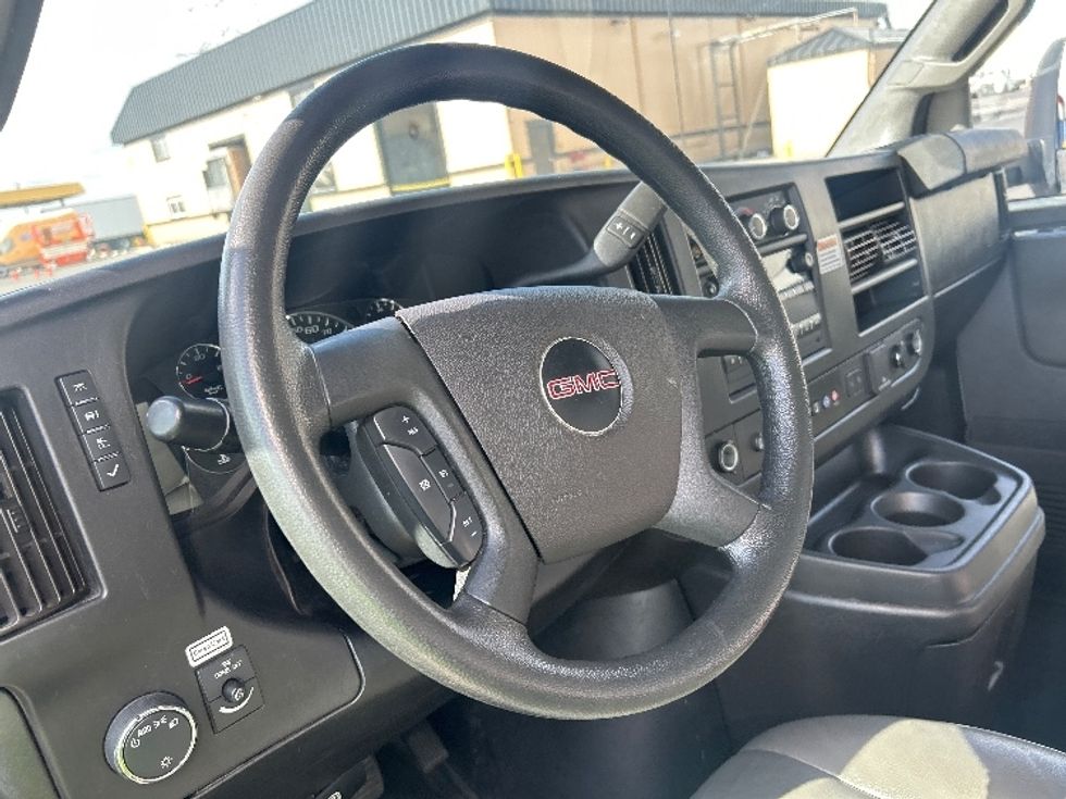 Light Duty Box Truck-Light and Medium Duty Trucks-GMC-2021-Savana G33903-Chino-CA-127,049\n\t\tmiles-$ 25,750 - Image 17