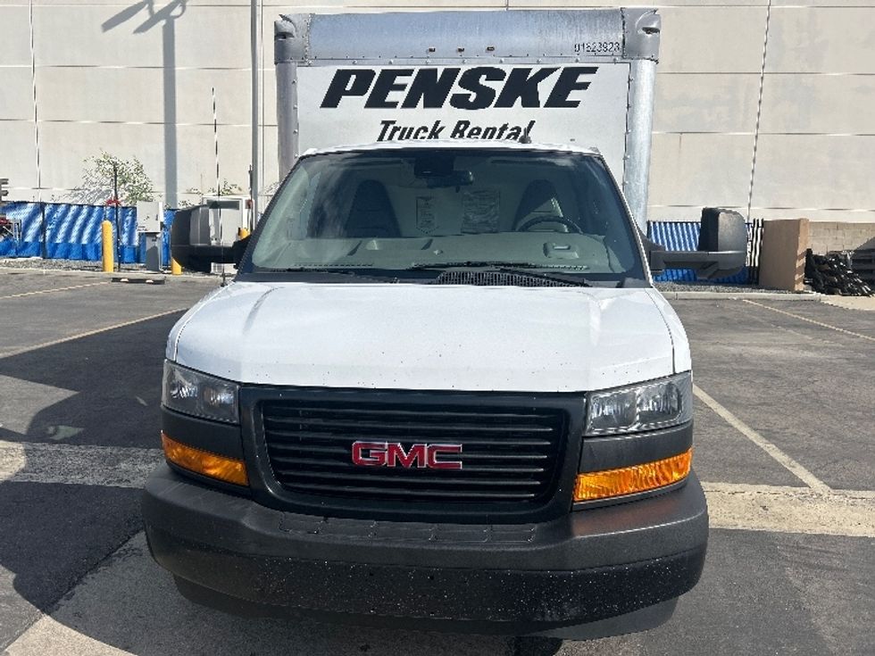 Light Duty Box Truck-Light and Medium Duty Trucks-GMC-2021-Savana G33903-Chino-CA-127,049\n\t\tmiles-$ 25,750 - Image 2