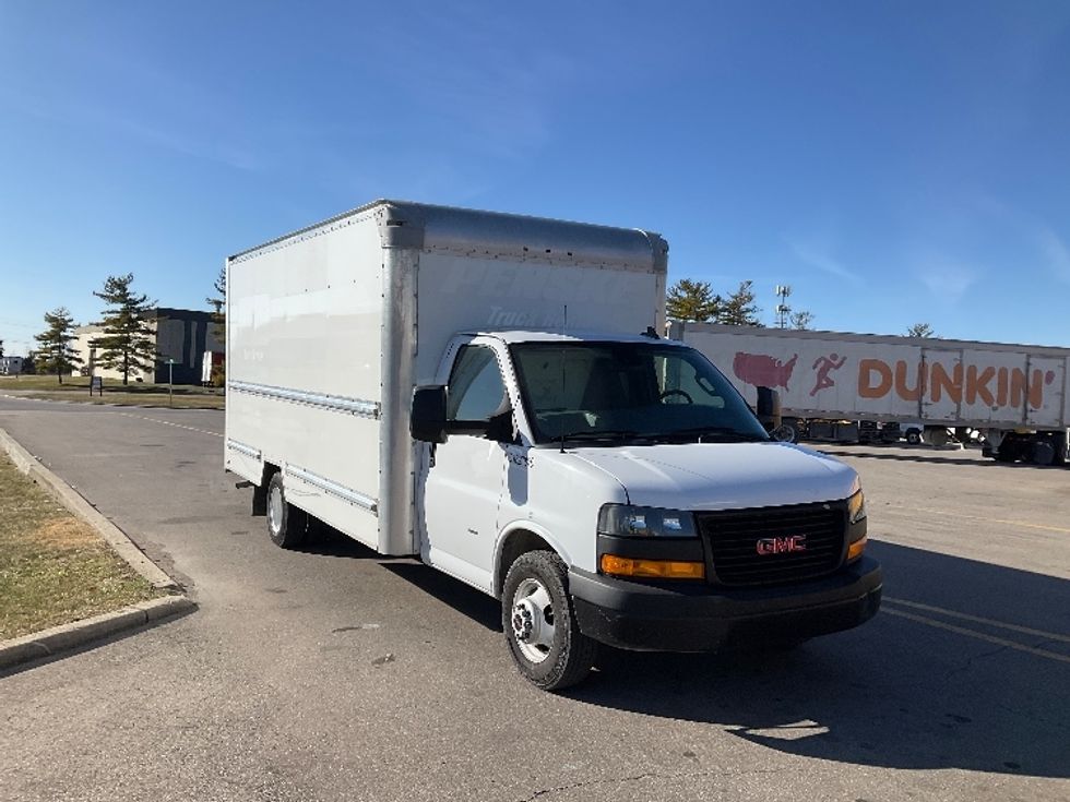 Light Duty Box Truck-Light and Medium Duty Trucks-GMC-2021-Savana G33903-Cincinnati-OH-100,271\n\t\tmiles-$ 28,500 - Image 1