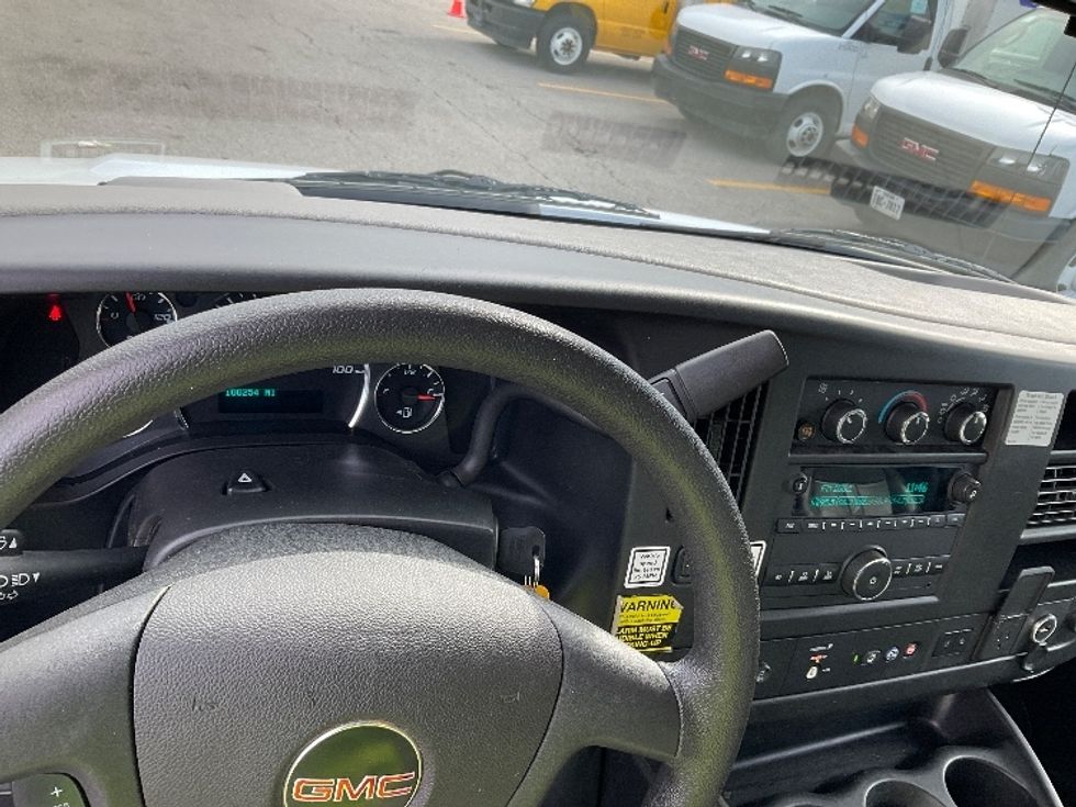 Light Duty Box Truck-Light and Medium Duty Trucks-GMC-2021-Savana G33903-Cincinnati-OH-100,271\n\t\tmiles-$ 28,500 - Image 17