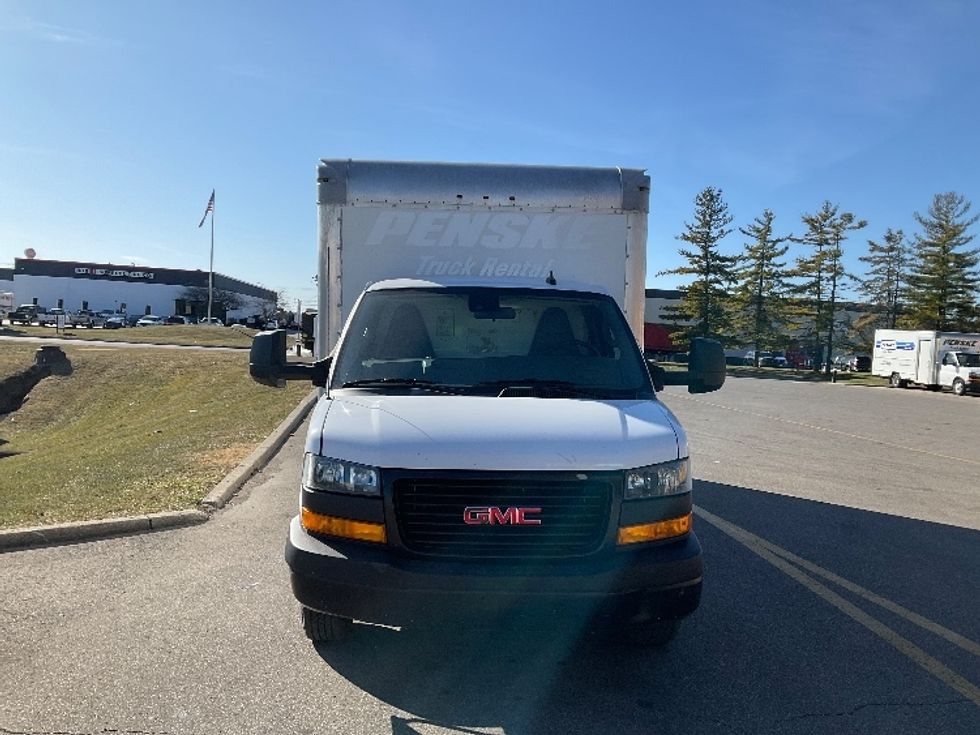 Light Duty Box Truck-Light and Medium Duty Trucks-GMC-2021-Savana G33903-Cincinnati-OH-100,271\n\t\tmiles-$ 28,500 - Image 2