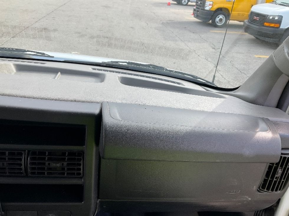 Light Duty Box Truck-Light and Medium Duty Trucks-GMC-2021-Savana G33903-Cincinnati-OH-100,271\n\t\tmiles-$ 28,500 - Image 20