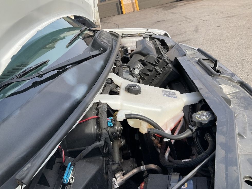 Light Duty Box Truck-Light and Medium Duty Trucks-GMC-2021-Savana G33903-Cincinnati-OH-100,271\n\t\tmiles-$ 28,500 - Image 22