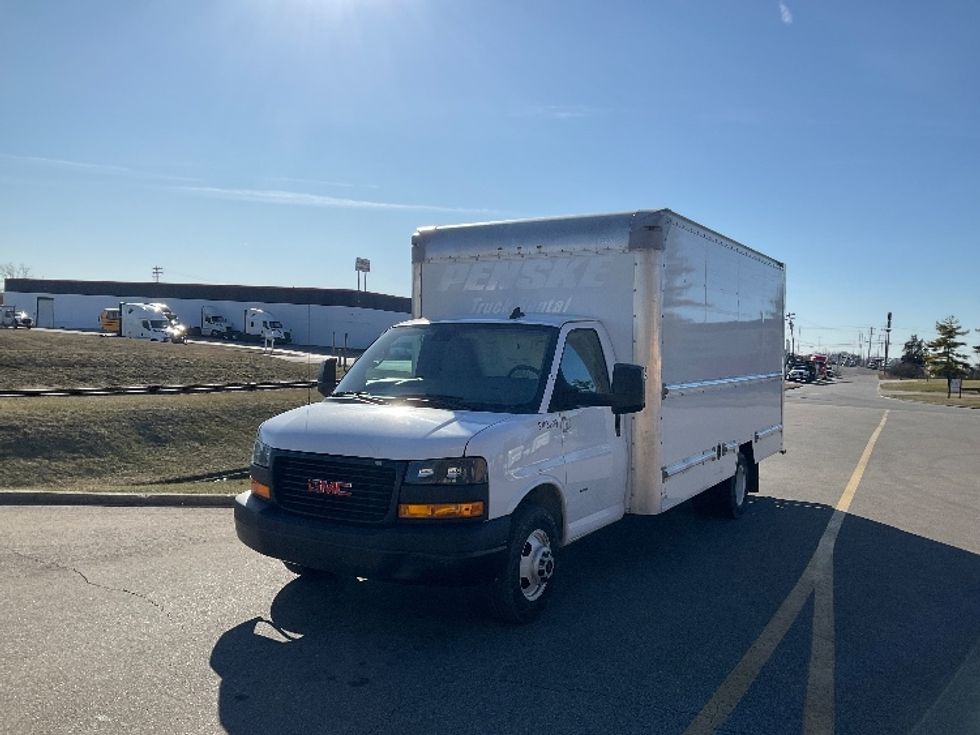 Light Duty Box Truck-Light and Medium Duty Trucks-GMC-2021-Savana G33903-Cincinnati-OH-100,271\n\t\tmiles-$ 28,500 - Image 3