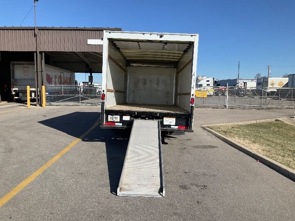 Light Duty Box Truck-Light and Medium Duty Trucks-GMC-2021-Savana G33903-Cincinnati-OH-100,271\n\t\tmiles-$ 28,500 - Image 9