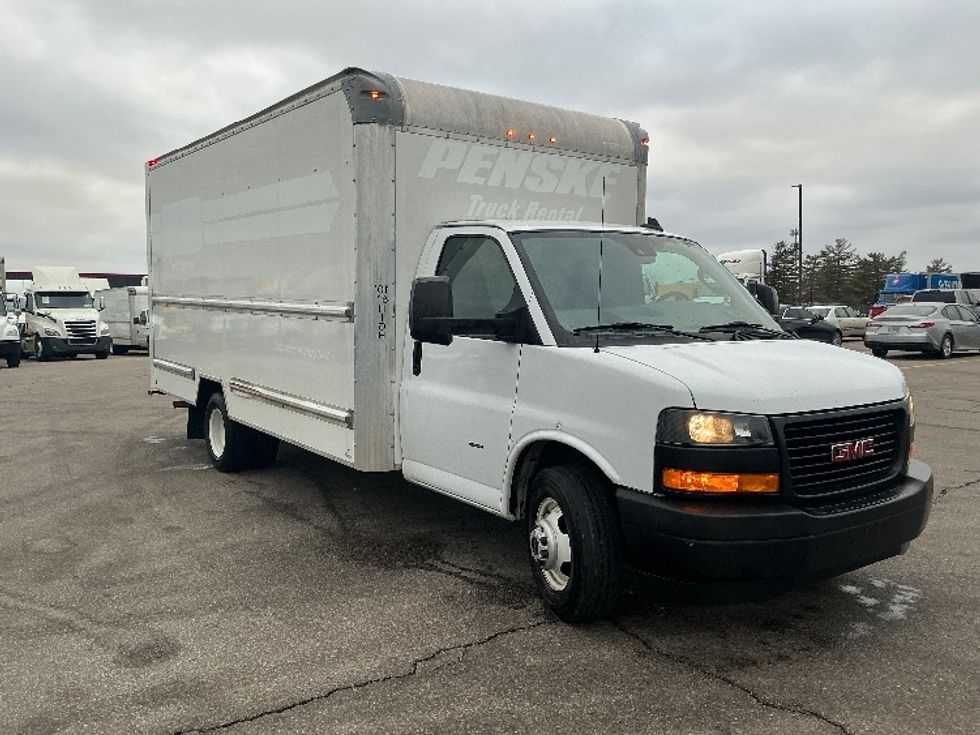 Light Duty Box Truck-Light and Medium Duty Trucks-GMC-2021-Savana G33903-Cincinnati-OH-101,172\n\t\tmiles-$ 28,500 - Image 1