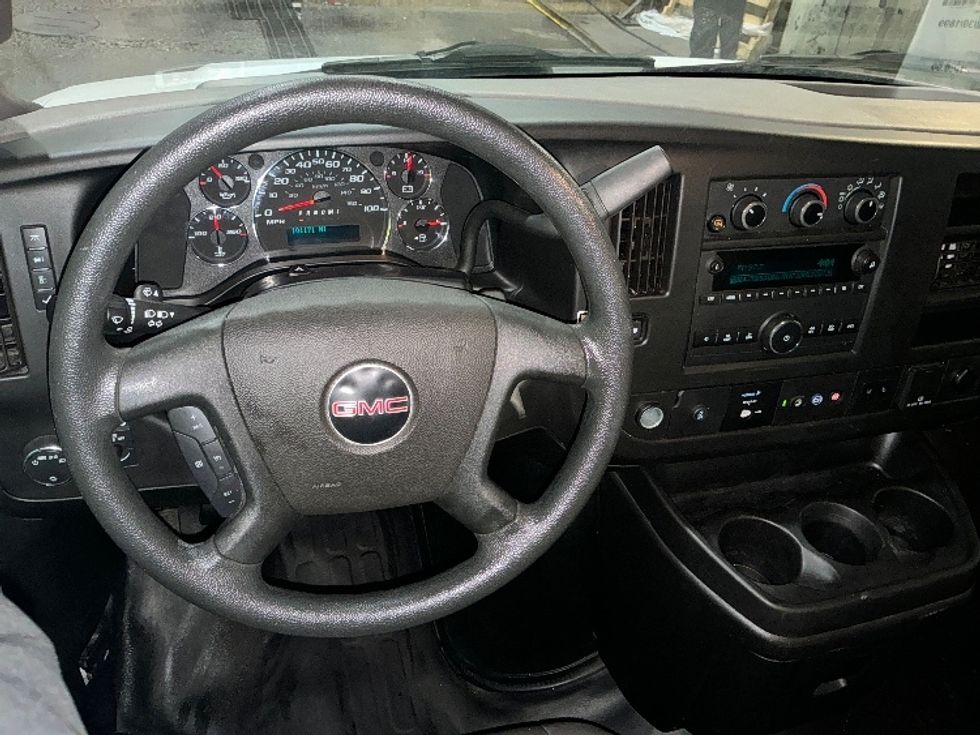 Light Duty Box Truck-Light and Medium Duty Trucks-GMC-2021-Savana G33903-Cincinnati-OH-101,172\n\t\tmiles-$ 28,500 - Image 16