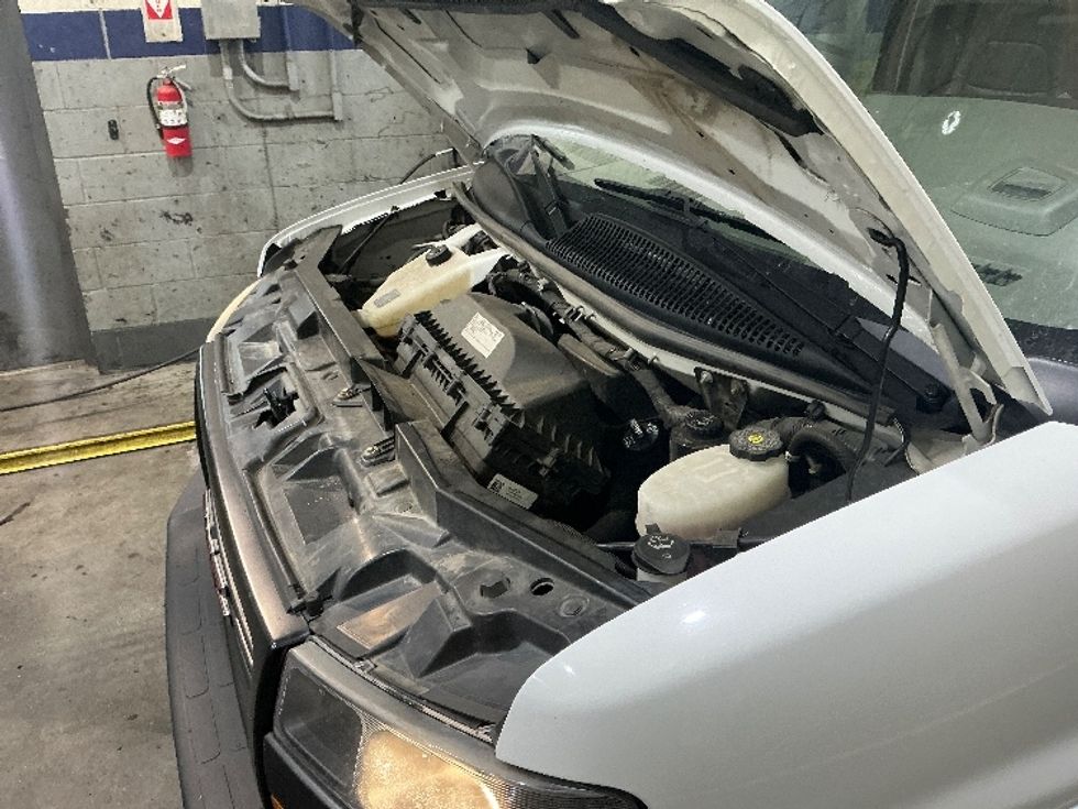 Light Duty Box Truck-Light and Medium Duty Trucks-GMC-2021-Savana G33903-Cincinnati-OH-101,172\n\t\tmiles-$ 28,500 - Image 21