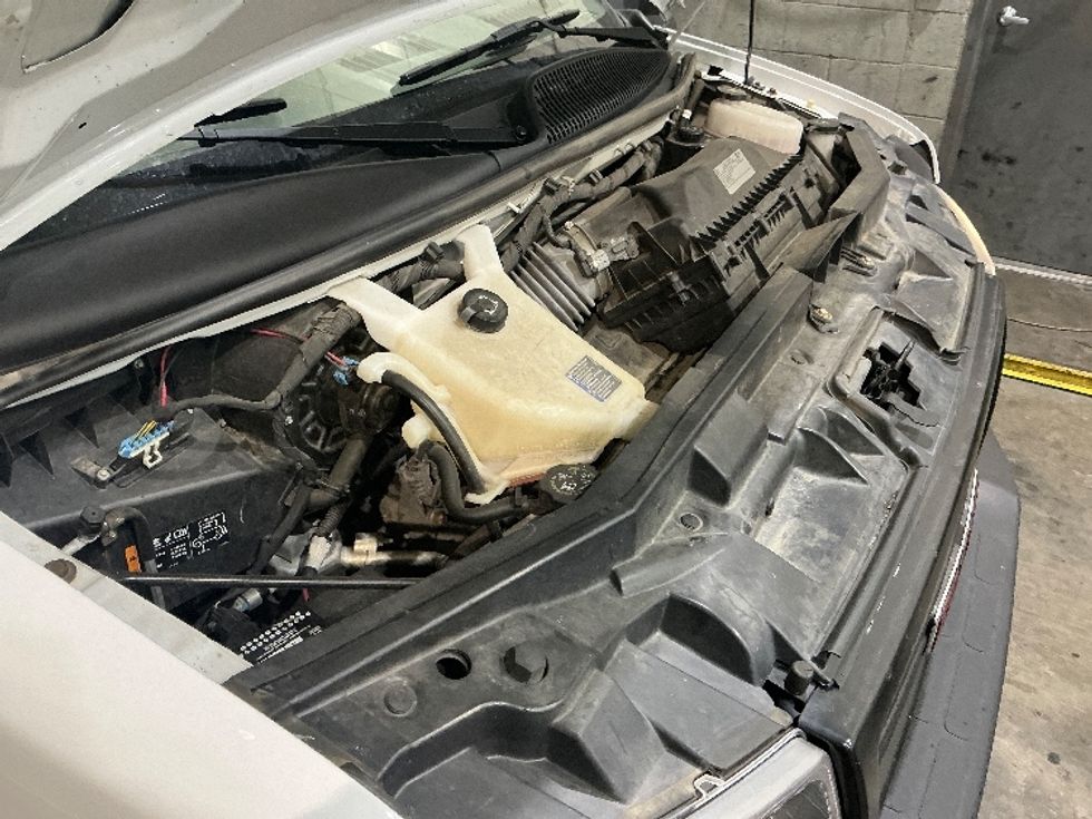 Light Duty Box Truck-Light and Medium Duty Trucks-GMC-2021-Savana G33903-Cincinnati-OH-101,172\n\t\tmiles-$ 28,500 - Image 22