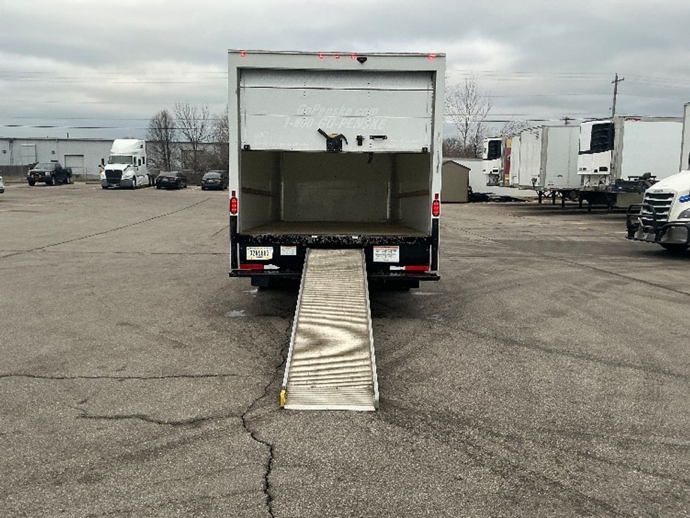 Light Duty Box Truck-Light and Medium Duty Trucks-GMC-2021-Savana G33903-Cincinnati-OH-101,172\n\t\tmiles-$ 28,500 - Image 7
