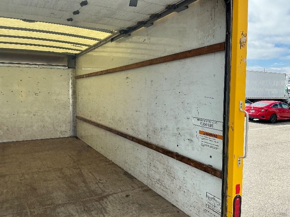 Light Duty Box Truck-Light and Medium Duty Trucks-GMC-2021-Savana G33903-Cincinnati-OH-102,174\n\t\tmiles-$ 24,500 - Image 12