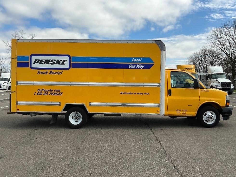 Light Duty Box Truck-Light and Medium Duty Trucks-GMC-2021-Savana G33903-Cincinnati-OH-102,174\n\t\tmiles-$ 24,500 - Image 15