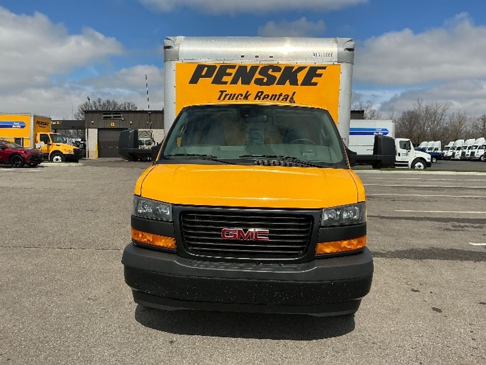 Light Duty Box Truck-Light and Medium Duty Trucks-GMC-2021-Savana G33903-Cincinnati-OH-102,174\n\t\tmiles-$ 24,500 - Image 2