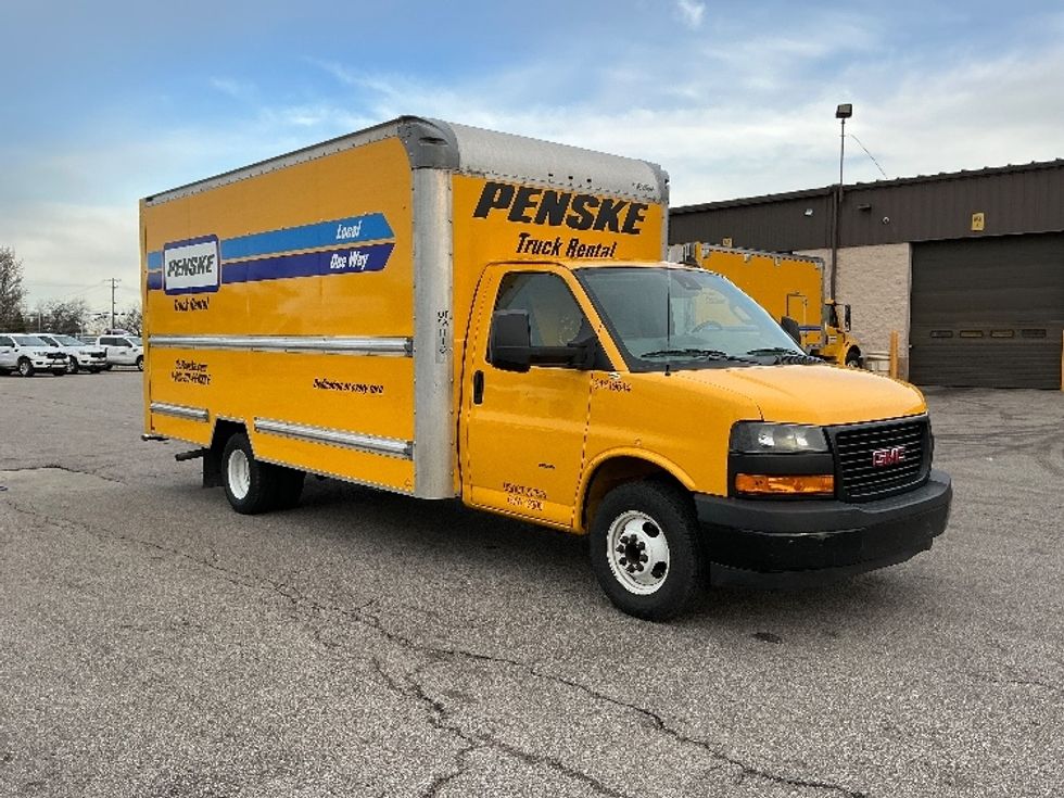 Light Duty Box Truck-Light and Medium Duty Trucks-GMC-2021-Savana G33903-Cincinnati-OH-106,780\n\t\tmiles-$ 24,000 - Image 1