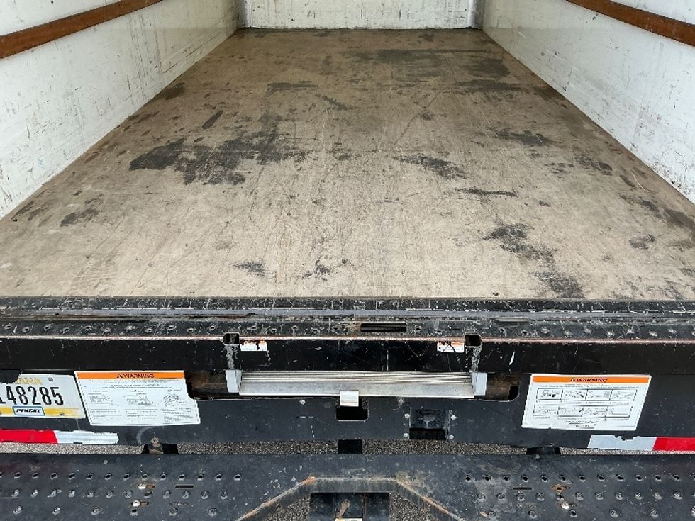 Light Duty Box Truck-Light and Medium Duty Trucks-GMC-2021-Savana G33903-Cincinnati-OH-106,780\n\t\tmiles-$ 24,000 - Image 10