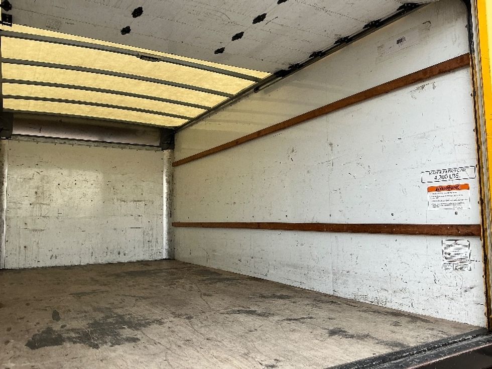 Light Duty Box Truck-Light and Medium Duty Trucks-GMC-2021-Savana G33903-Cincinnati-OH-106,780\n\t\tmiles-$ 24,000 - Image 12