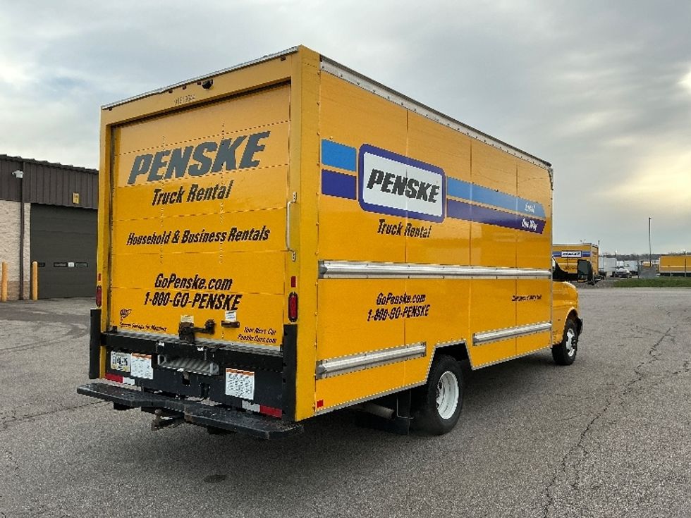 Light Duty Box Truck-Light and Medium Duty Trucks-GMC-2021-Savana G33903-Cincinnati-OH-106,780\n\t\tmiles-$ 24,000 - Image 13