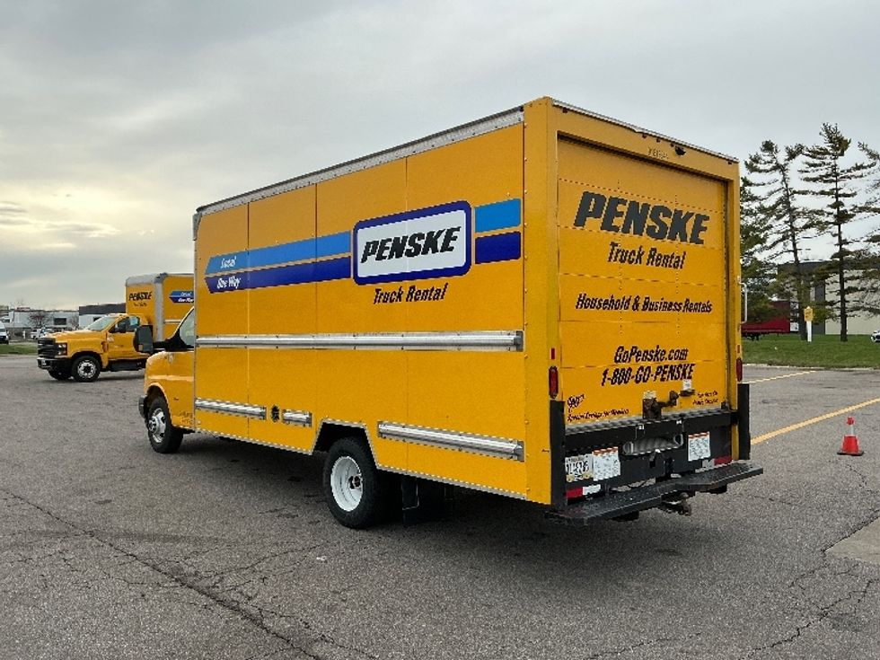 Light Duty Box Truck-Light and Medium Duty Trucks-GMC-2021-Savana G33903-Cincinnati-OH-106,780\n\t\tmiles-$ 24,000 - Image 6