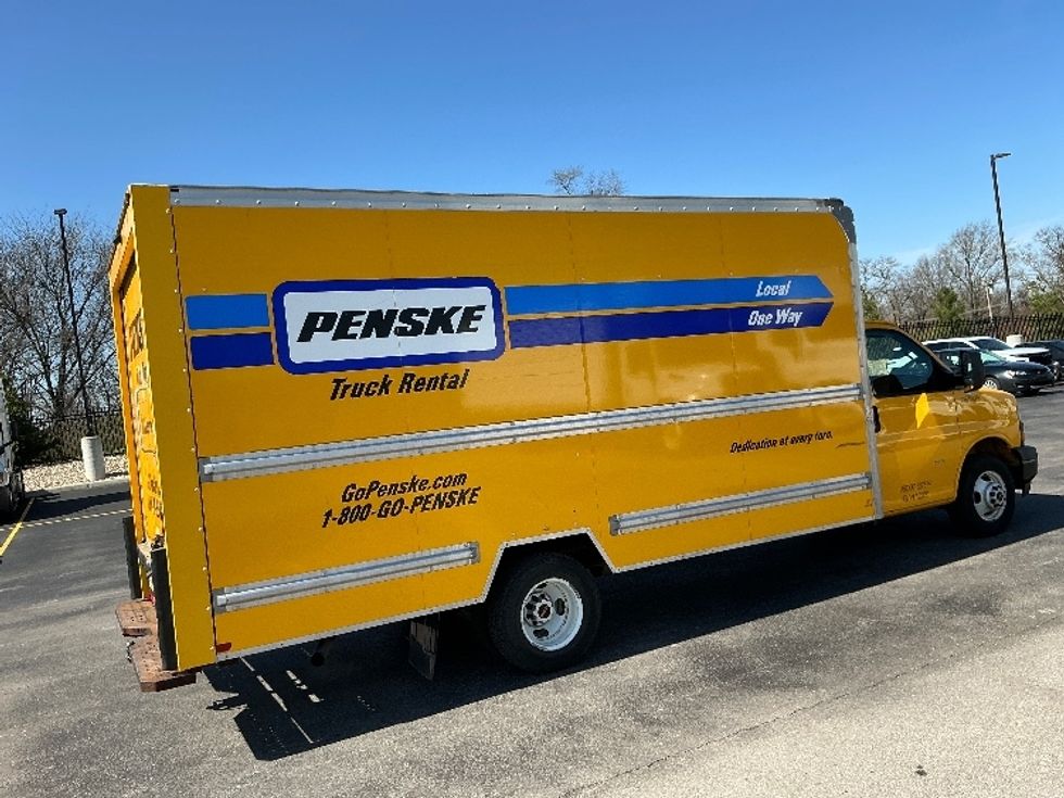 Light Duty Box Truck-Light and Medium Duty Trucks-GMC-2021-Savana G33903-Cincinnati-OH-92,348\n\t\tmiles-$ 25,000 - Image 12